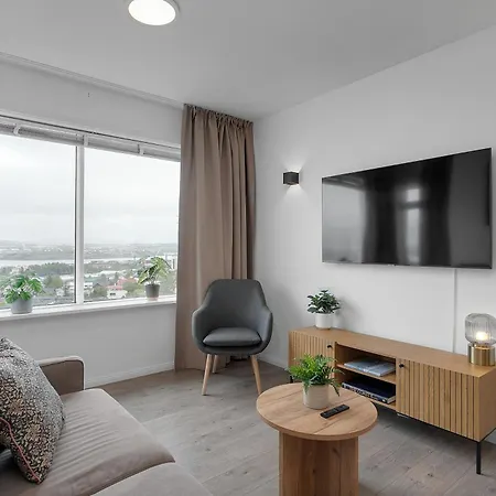 Lovely 1 Bedroom - Perfect Panorama View *